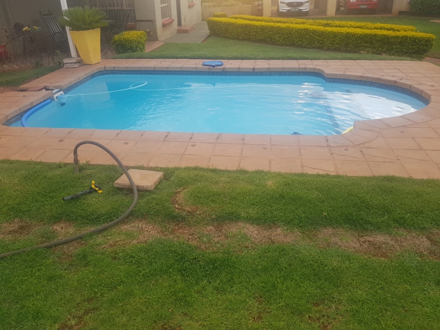 8 Bedroom Property for Sale in Waagfontein North West